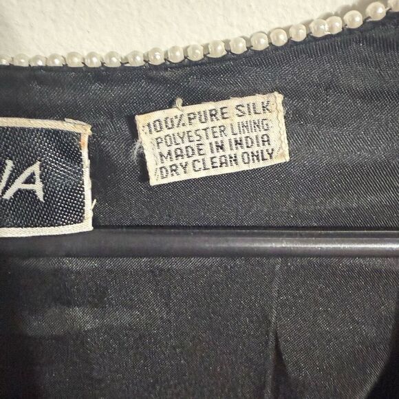 Carina women’s size large, 100% pure silk beaded‎ open front jacket ￼ - Picture 4 of 5